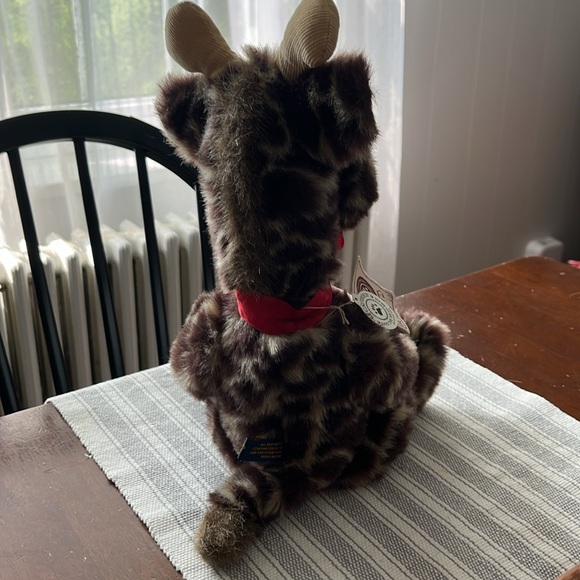 Boyd’s giraffe stuffed animal NWT - Picture 3 of 3